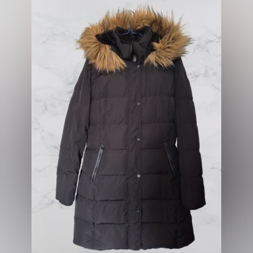 Women's Black Puffer Coat with Faux Fur Trim
